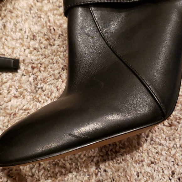 VINCE CAMUTO VONILESA Leather Booties Size 8.5 - Picture 8 of 8